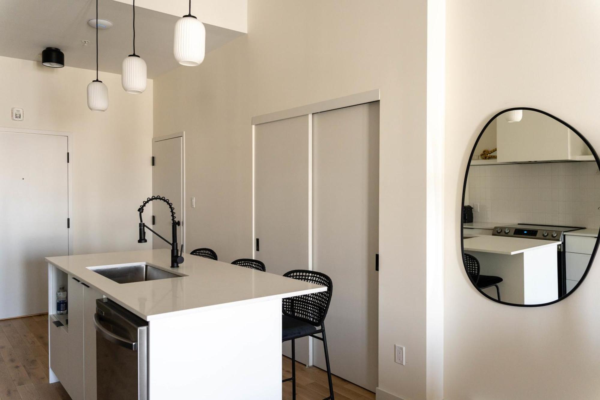 Maison Place Jacques-Cartier By Luxury In Transit مونتريال المظهر الخارجي الصورة