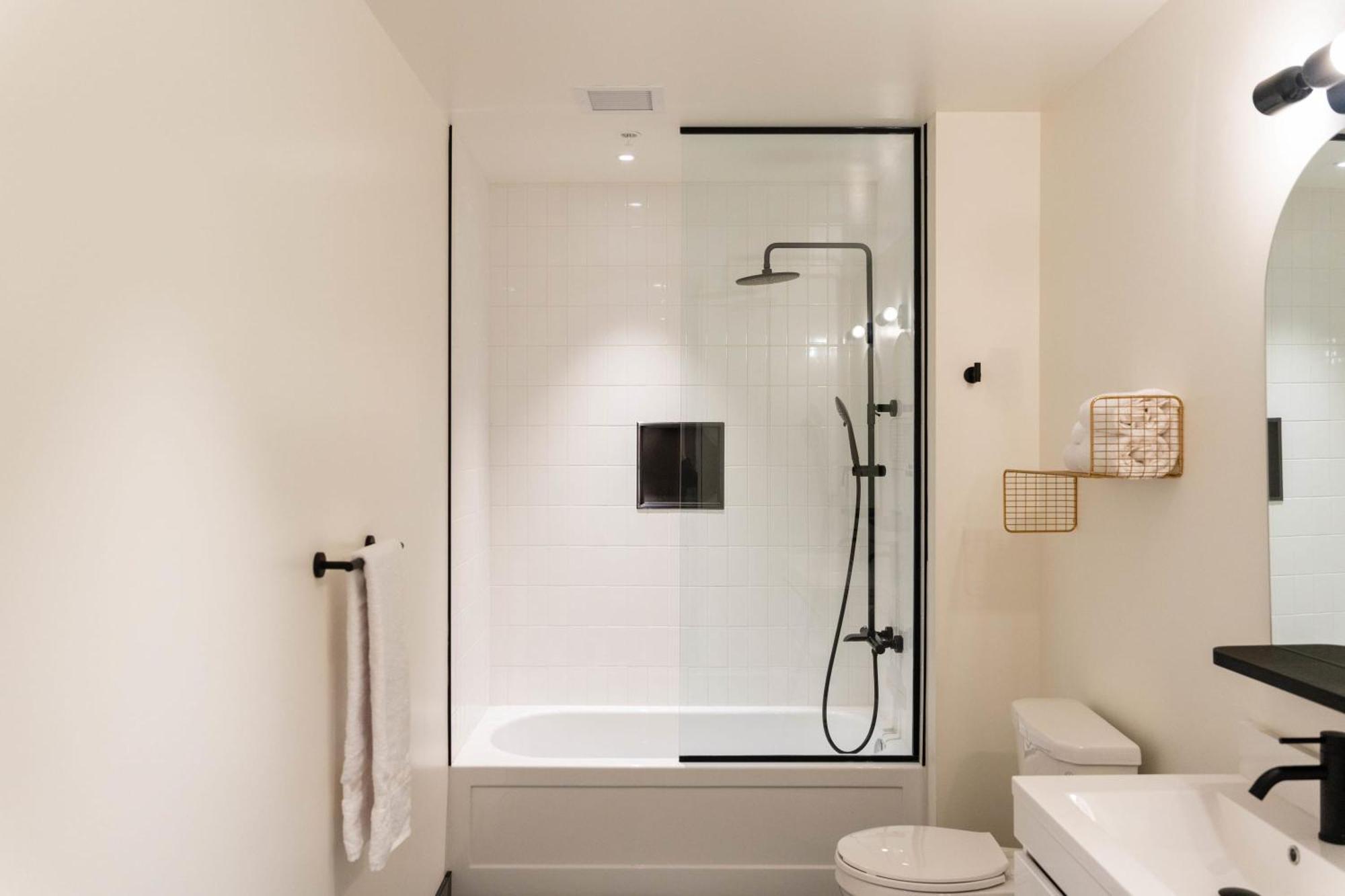 Maison Place Jacques-Cartier By Luxury In Transit مونتريال المظهر الخارجي الصورة