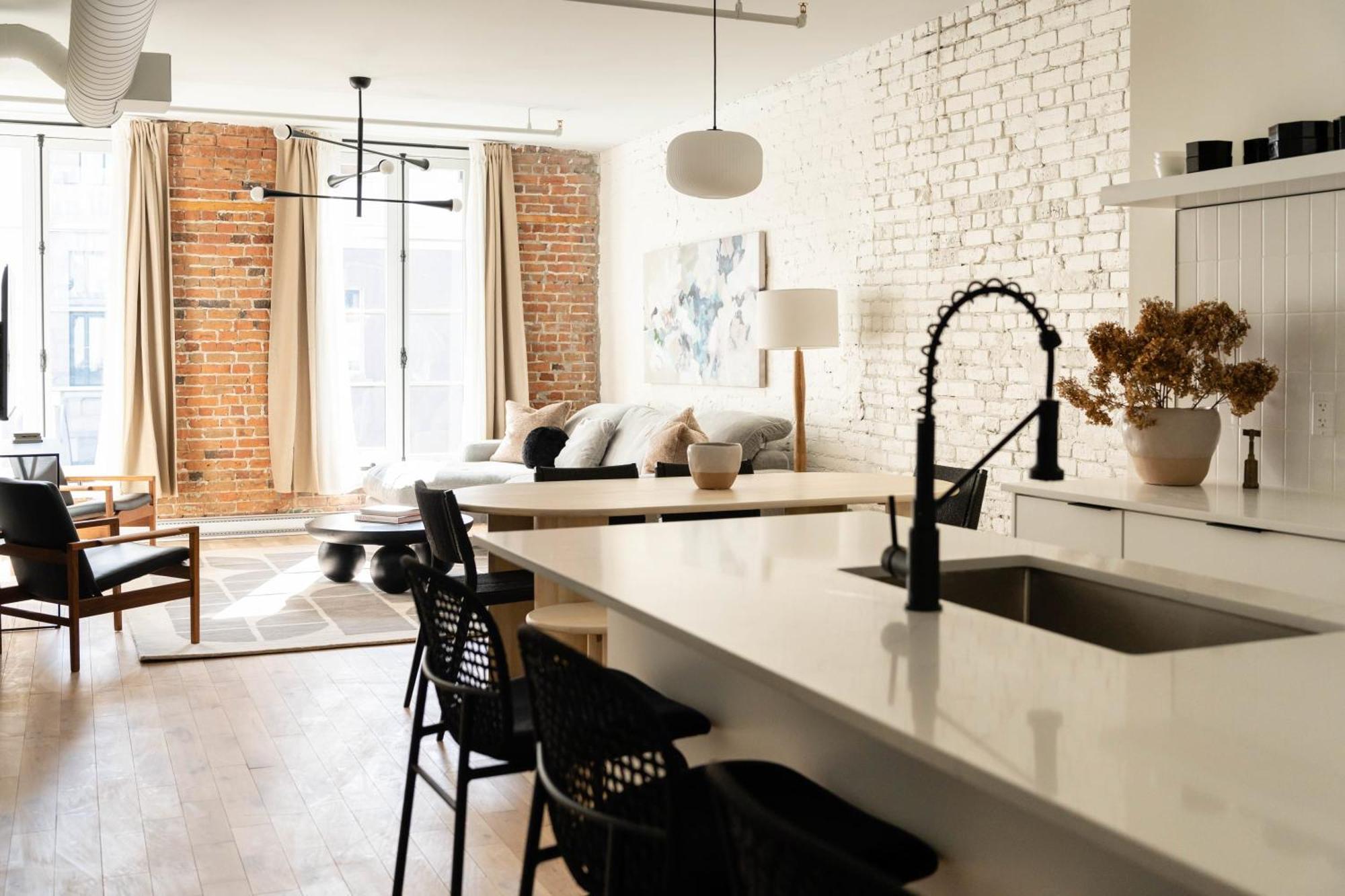 Maison Place Jacques-Cartier By Luxury In Transit مونتريال المظهر الخارجي الصورة