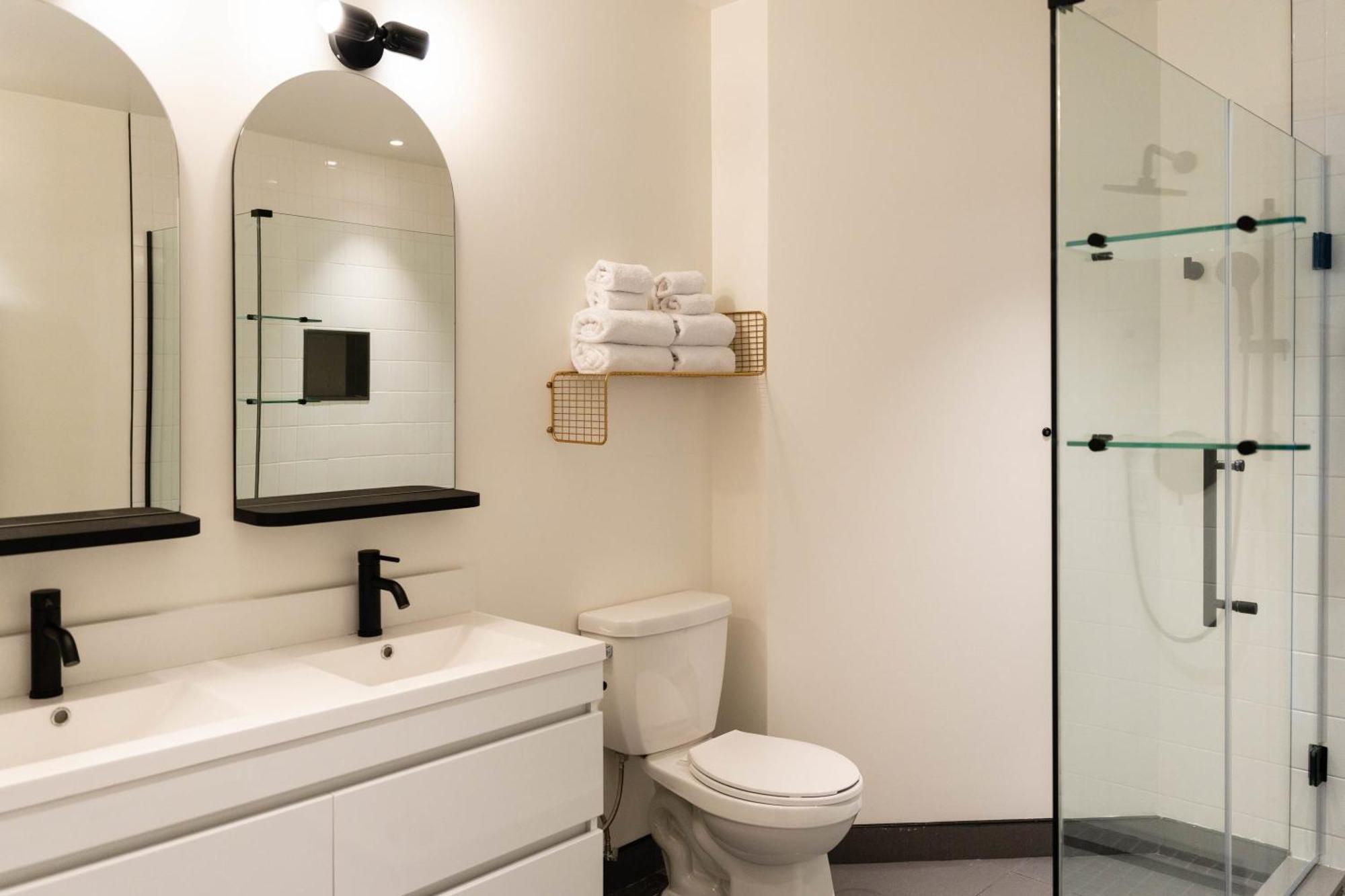 Maison Place Jacques-Cartier By Luxury In Transit مونتريال المظهر الخارجي الصورة