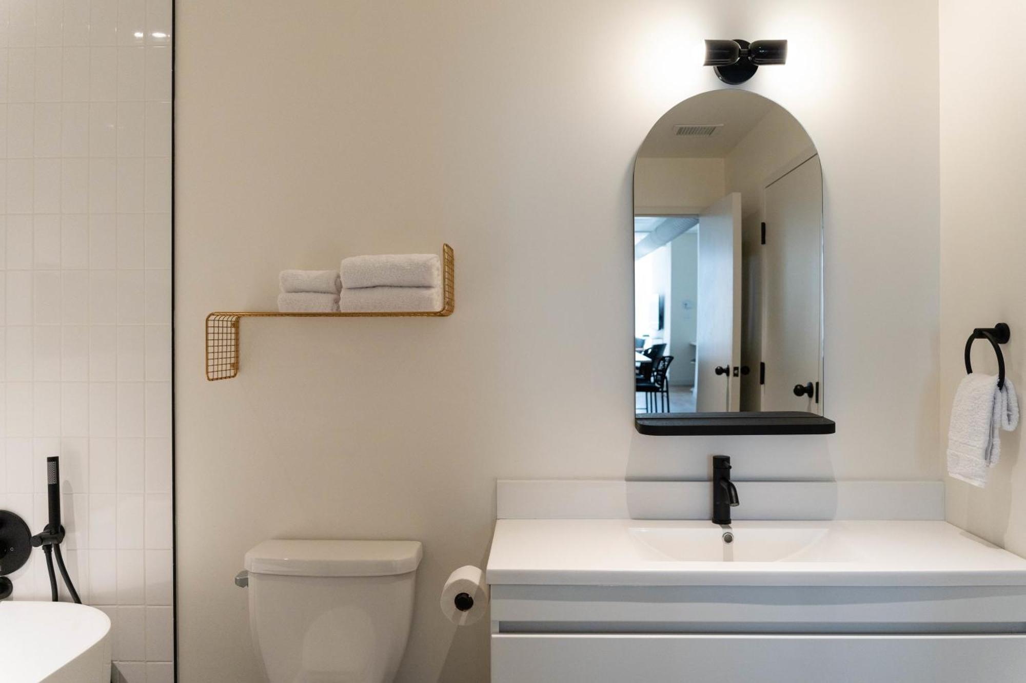 Maison Place Jacques-Cartier By Luxury In Transit مونتريال المظهر الخارجي الصورة